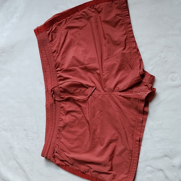 Athleta Women's Sz 16, Burnt Orange, Semi-Fitted with a Mid Rise Nylon Shorts - Picture 2 of 10
